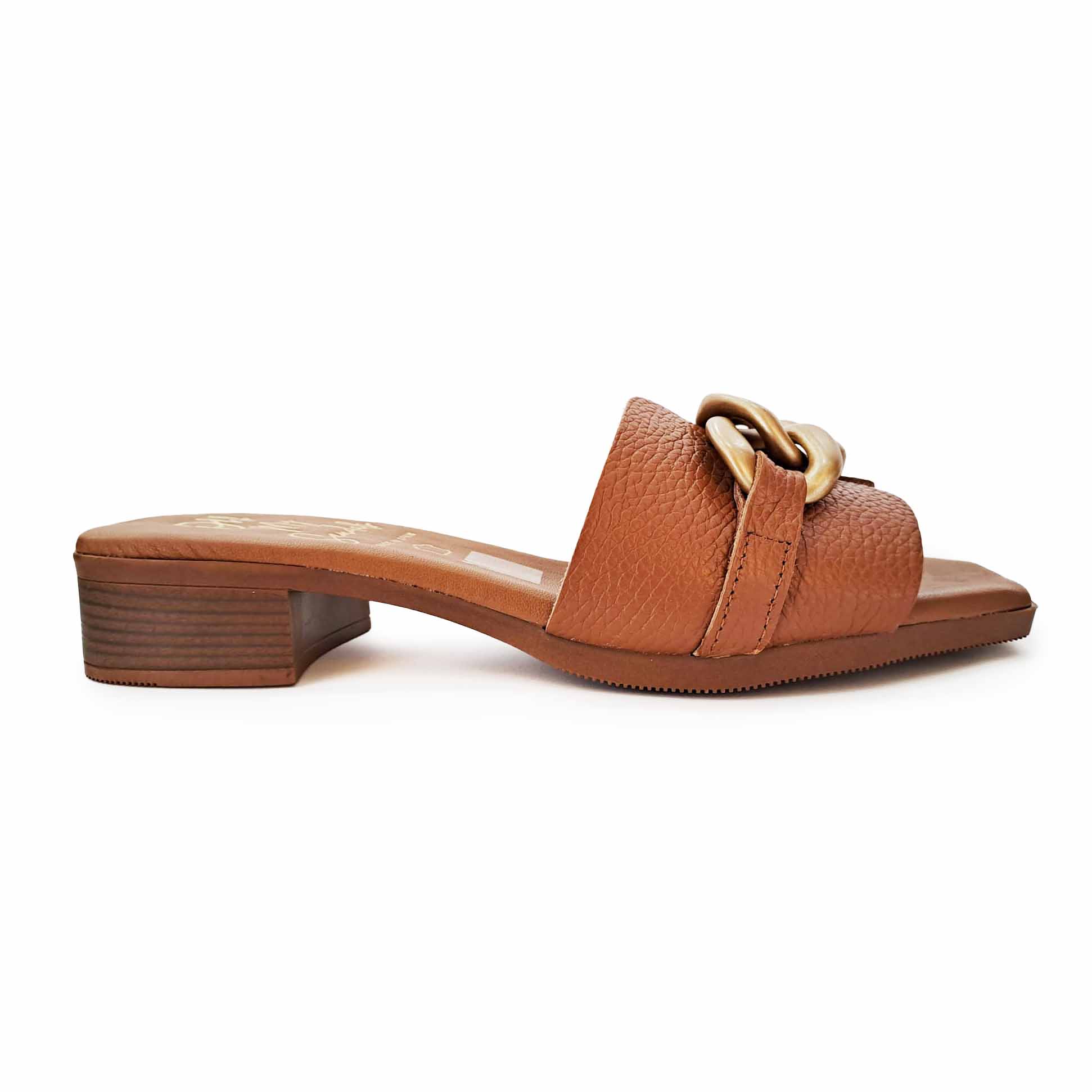Oh My Sandals sandalo ciabatta cuoio martellato con catena oro e tacchetto