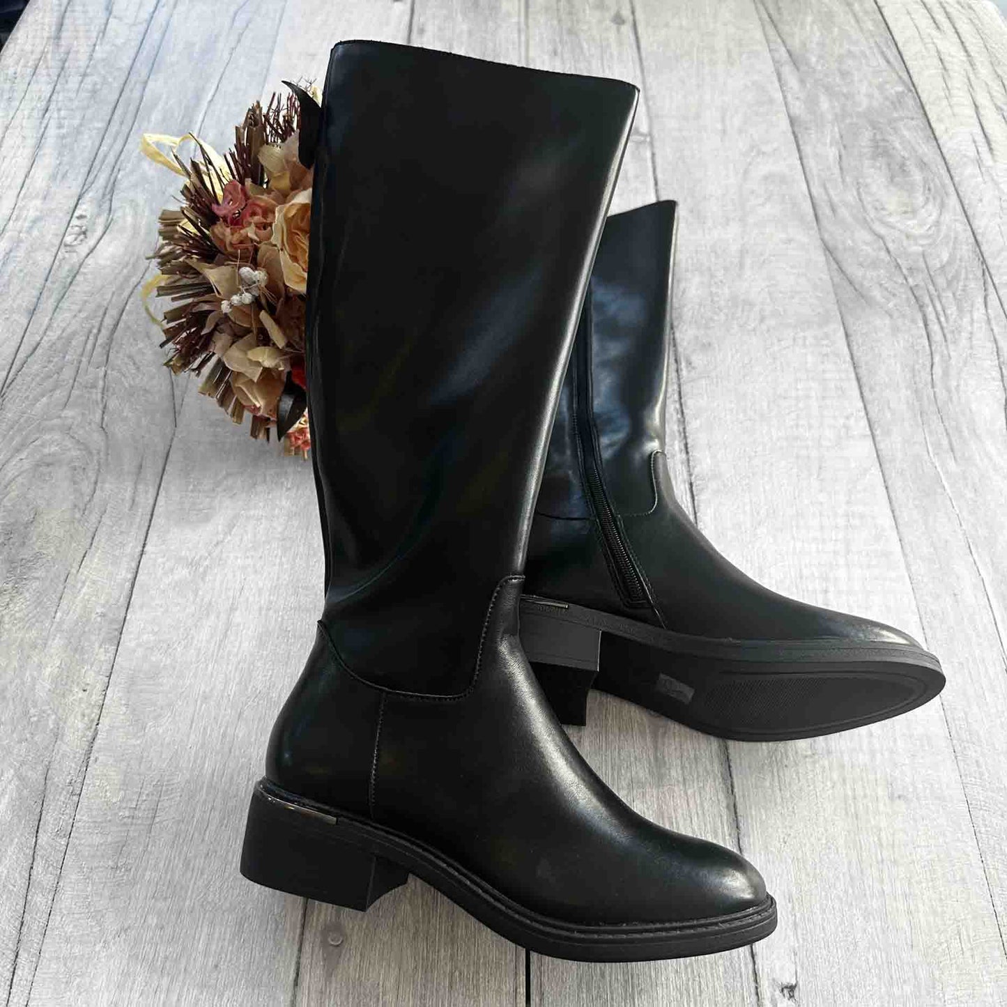 Stivale in pelle nero cavallerizzo gambale elasticizzato