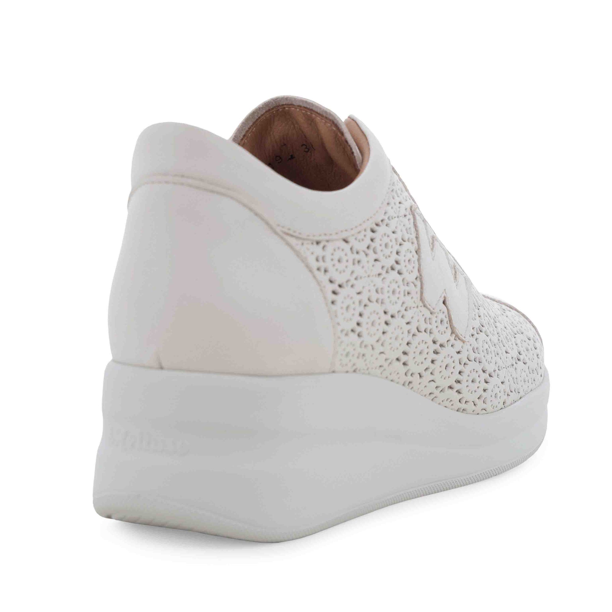 Donna Walk R20265 Calf Bianco Sneakers platform panna con lavorazione traforata